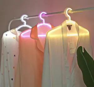 نیون لباس طرح چوب لباسی سایز 50در50